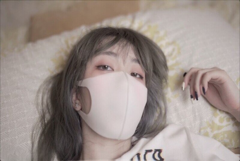 POUB-4684 一日女友中之「她是谁?」 玩偶姐姐-llz