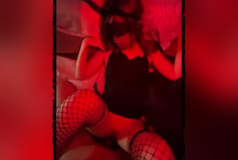 POUB-5343 后妈想被我操很久了,今天穿成这样谁受得了 CNstepmom-llz