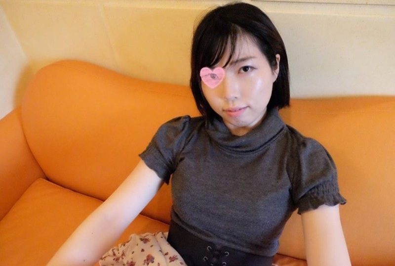 FC2-4669377 【无码单独拍摄】一脸严肃,隐藏巨乳,阴部未修剪,让我兴奋不已的性爱视频!! 素人-llz