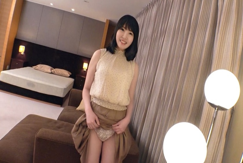 SIRO-4402 [棉花糖美乳] [淫秽屁股的极度色情妻子] 前男友开发的极度色情妻子不能满足她现在的丈夫..她吞下她第一次遇到的男人的精液.. 清河美里-llz
